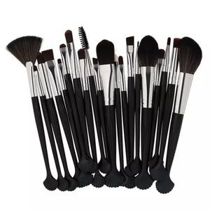 Black Seashell Makeup Brush Set of 20 Brushes.